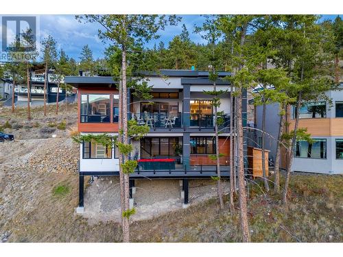 3324 Black Pine Lane, Kelowna, BC - Outdoor