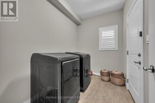 20 Dolomiti Court, Hamilton, ON - Indoor Photo Showing Laundry Room