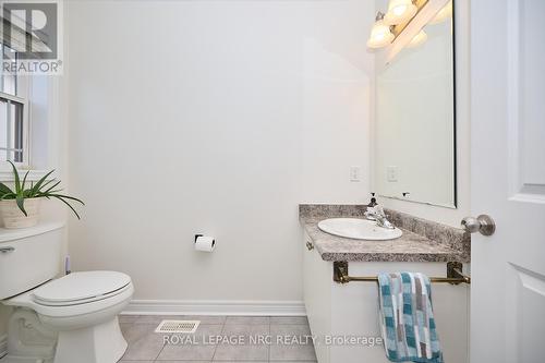 9 Chicory Crescent, St. Catharines (452 - Haig), ON - Indoor Photo Showing Bathroom