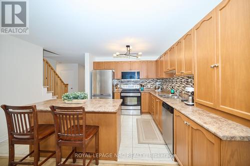 9 Chicory Crescent, St. Catharines (452 - Haig), ON - Indoor Photo Showing Kitchen With Stainless Steel Kitchen