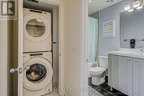 1515 - 105 George Street, Toronto, ON - Indoor Photo Showing Laundry Room