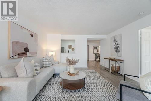 1716 - 30 Greenfield Avenue, Toronto, ON - Indoor Photo Showing Living Room