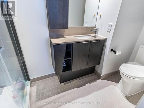 4603 - 3900 Confederation Parkway, Mississauga, ON - Indoor Photo Showing Bathroom