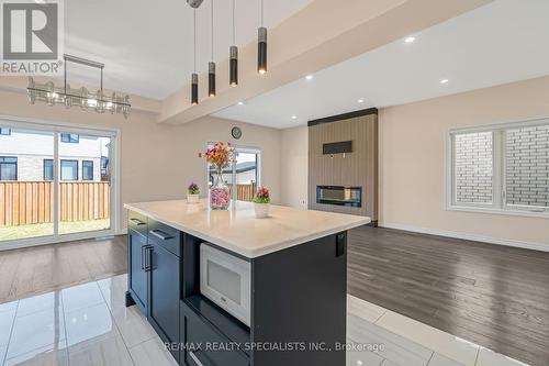 242 Middleton Avenue, London, ON - Indoor Photo Showing Kitchen