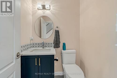 242 Middleton Avenue, London, ON - Indoor Photo Showing Bathroom