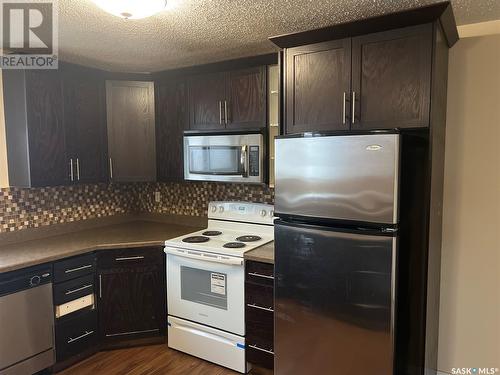 10 125 Froom Crescent, Regina, SK - Indoor Photo Showing Kitchen