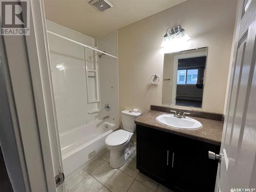 10 125 Froom Crescent, Regina, SK - Indoor Photo Showing Bathroom