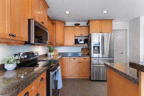 43251 Salmonberry Drive|Chilliwack Mountain, Chilliwack, BC - Indoor Photo Showing Kitchen