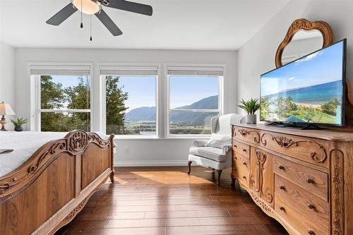 43251 Salmonberry Drive|Chilliwack Mountain, Chilliwack, BC - Indoor Photo Showing Bedroom