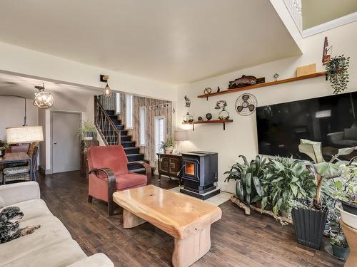 1A 20837 Louie Crescent, Langley, BC - Indoor Photo Showing Living Room