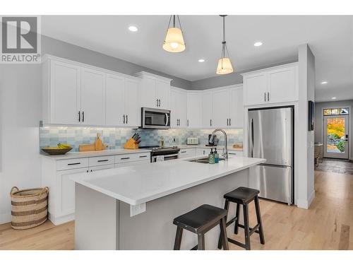 1101 Long Ridge Drive Lot# Lot 64, Kelowna, BC - Indoor Photo Showing Kitchen With Upgraded Kitchen