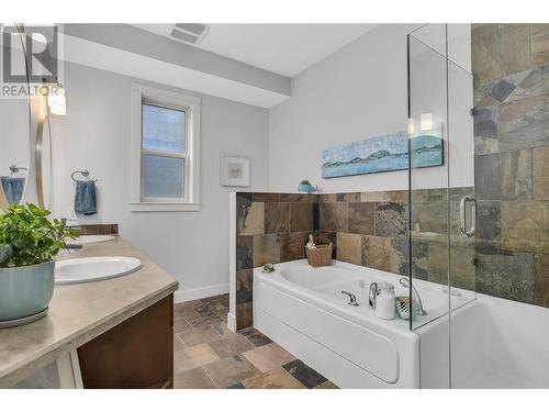 1101 Long Ridge Drive Lot# Lot 64, Kelowna, BC - Indoor Photo Showing Bathroom