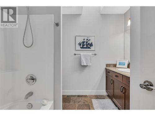 1101 Long Ridge Drive Lot# Lot 64, Kelowna, BC - Indoor Photo Showing Bathroom