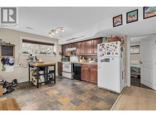 1101 Long Ridge Drive Lot# Lot 64, Kelowna, BC - Indoor Photo Showing Kitchen