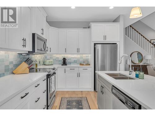 1101 Long Ridge Drive Lot# Lot 64, Kelowna, BC - Indoor Photo Showing Kitchen With Double Sink With Upgraded Kitchen