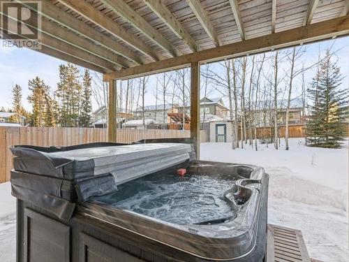 76 Aksala Drive, Whitehorse, YT - Outdoor