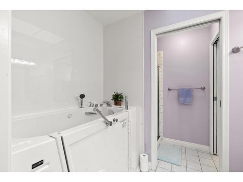 27 2006 Winfield Drive, Abbotsford, BC - Indoor Photo Showing Bathroom