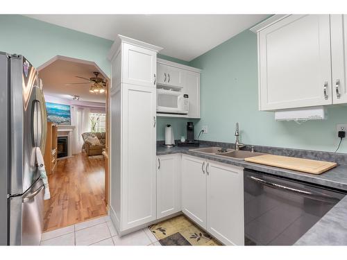 27 2006 Winfield Drive, Abbotsford, BC - Indoor Photo Showing Kitchen