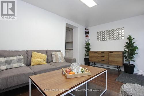 115 Clarence Street, Brampton, ON - Indoor Photo Showing Living Room