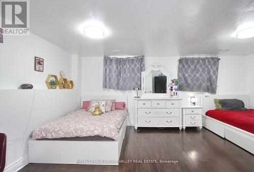 115 Clarence Street, Brampton, ON - Indoor Photo Showing Bedroom