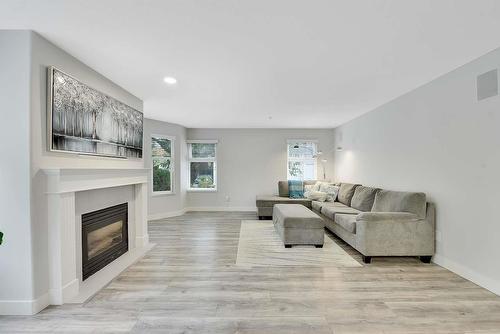 23 9036 208 Street, Langley, BC - Indoor Photo Showing Living Room With Fireplace