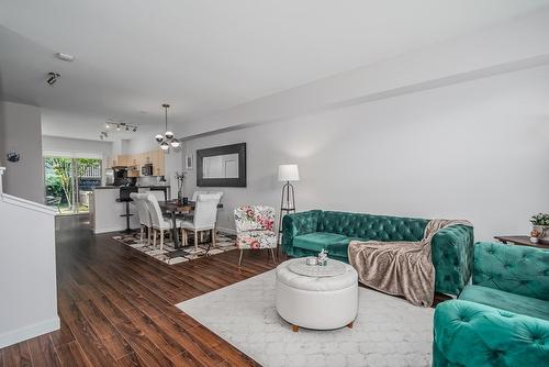 30 15152 62A Avenue, Surrey, BC - Indoor Photo Showing Living Room