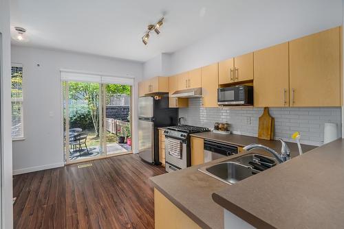 30 15152 62A Avenue, Surrey, BC - Indoor Photo Showing Kitchen With Double Sink