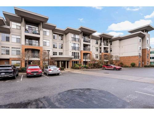 402 33546 Holland Avenue, Abbotsford, BC - Outdoor With Balcony With Facade