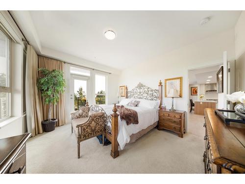 503 14022 North Bluff Rd Road, White Rock, BC - Indoor Photo Showing Bedroom