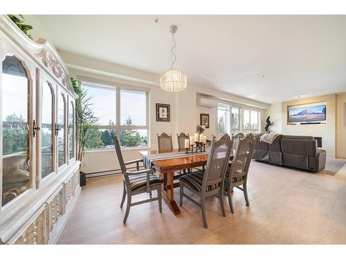 503 14022 North Bluff Rd Road, White Rock, BC - Indoor Photo Showing Dining Room