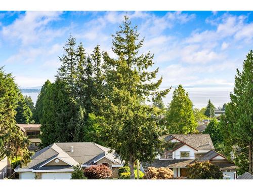 503 14022 North Bluff Rd Road, White Rock, BC - Outdoor