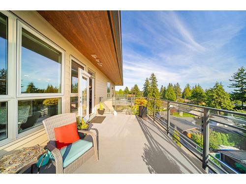 503 14022 North Bluff Rd Road, White Rock, BC - Outdoor With Exterior