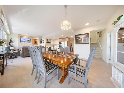 503 14022 North Bluff Rd Road, White Rock, BC - Indoor Photo Showing Dining Room