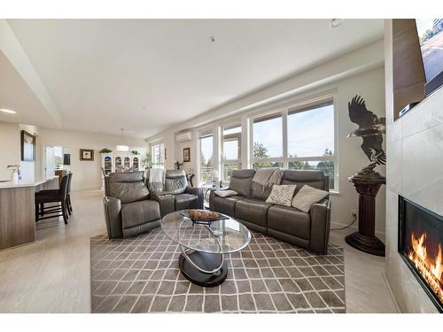 503 14022 North Bluff Rd Road, White Rock, BC - Indoor Photo Showing Living Room With Fireplace