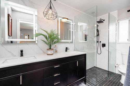 5106 209A Street, Langley, BC - Indoor Photo Showing Bathroom