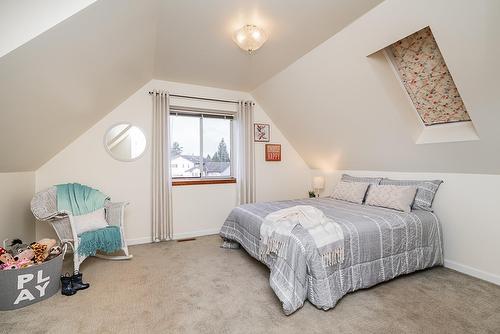 5106 209A Street, Langley, BC - Indoor Photo Showing Bedroom