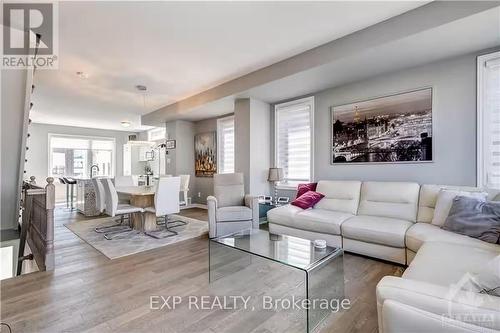 213 Makadewa, Ottawa, ON - Indoor Photo Showing Living Room