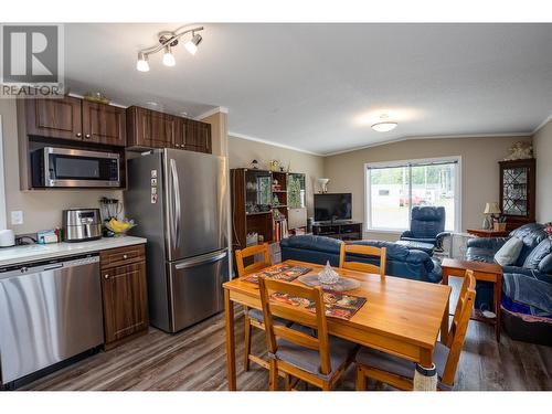 5 40022 Government Road, Squamish, BC - Indoor