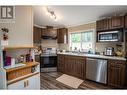 5 40022 Government Road, Squamish, BC  - Indoor Photo Showing Kitchen With Double Sink 