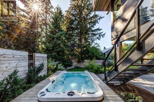 7333 Toni Sailer Lane, Whistler, BC - Outdoor