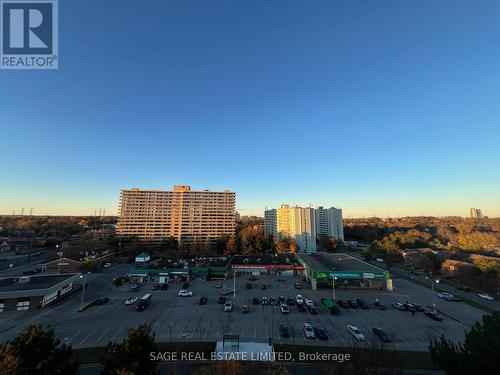 1006 - 1 Royal Orchard Boulevard, Markham, ON - Outdoor With View