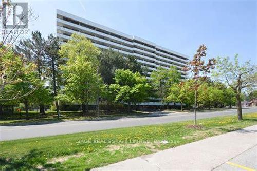 1006 - 1 Royal Orchard Boulevard, Markham, ON - Outdoor