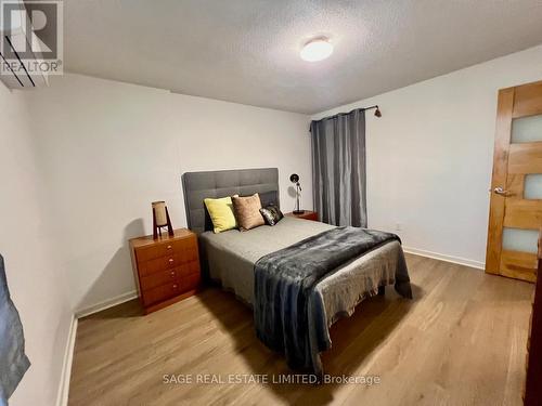 1006 - 1 Royal Orchard Boulevard, Markham, ON - Indoor Photo Showing Bedroom