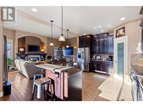 1347 Wilmot Avenue, Kelowna, BC - Indoor Photo Showing Kitchen With Stainless Steel Kitchen With Upgraded Kitchen