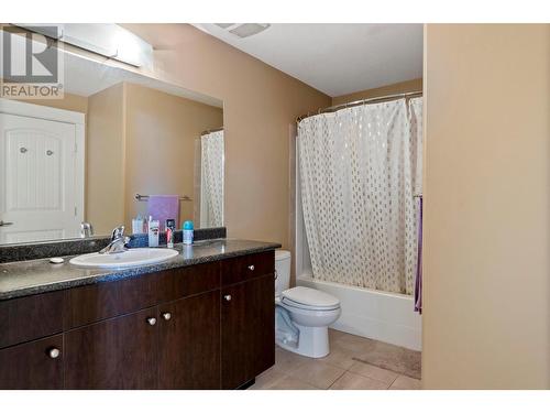 4th full bathroom down 3rd level - 1347 Wilmot Avenue, Kelowna, BC - Indoor Photo Showing Bathroom