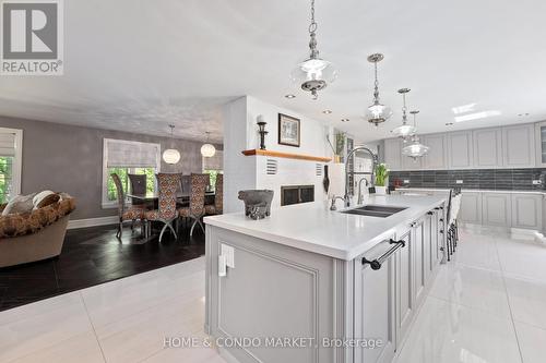 20603 Willoughby Road, Caledon, ON - Indoor Photo Showing Kitchen With Double Sink