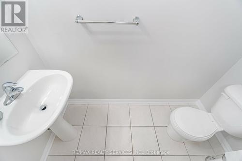 22 Memory Lane, Brampton, ON - Indoor Photo Showing Bathroom