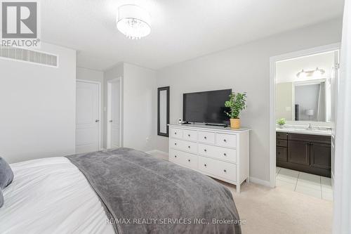 22 Memory Lane, Brampton, ON - Indoor Photo Showing Bedroom