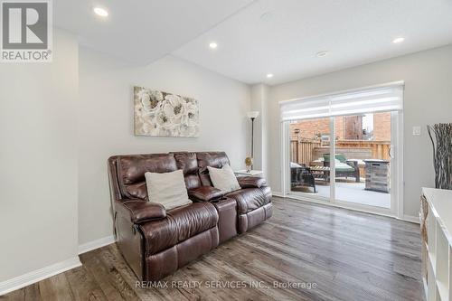 22 Memory Lane, Brampton, ON - Indoor Photo Showing Living Room