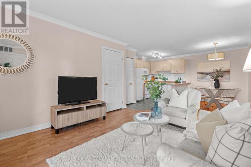 205 - 4140 Foxwood Drive, Burlington, ON - Indoor Photo Showing Living Room